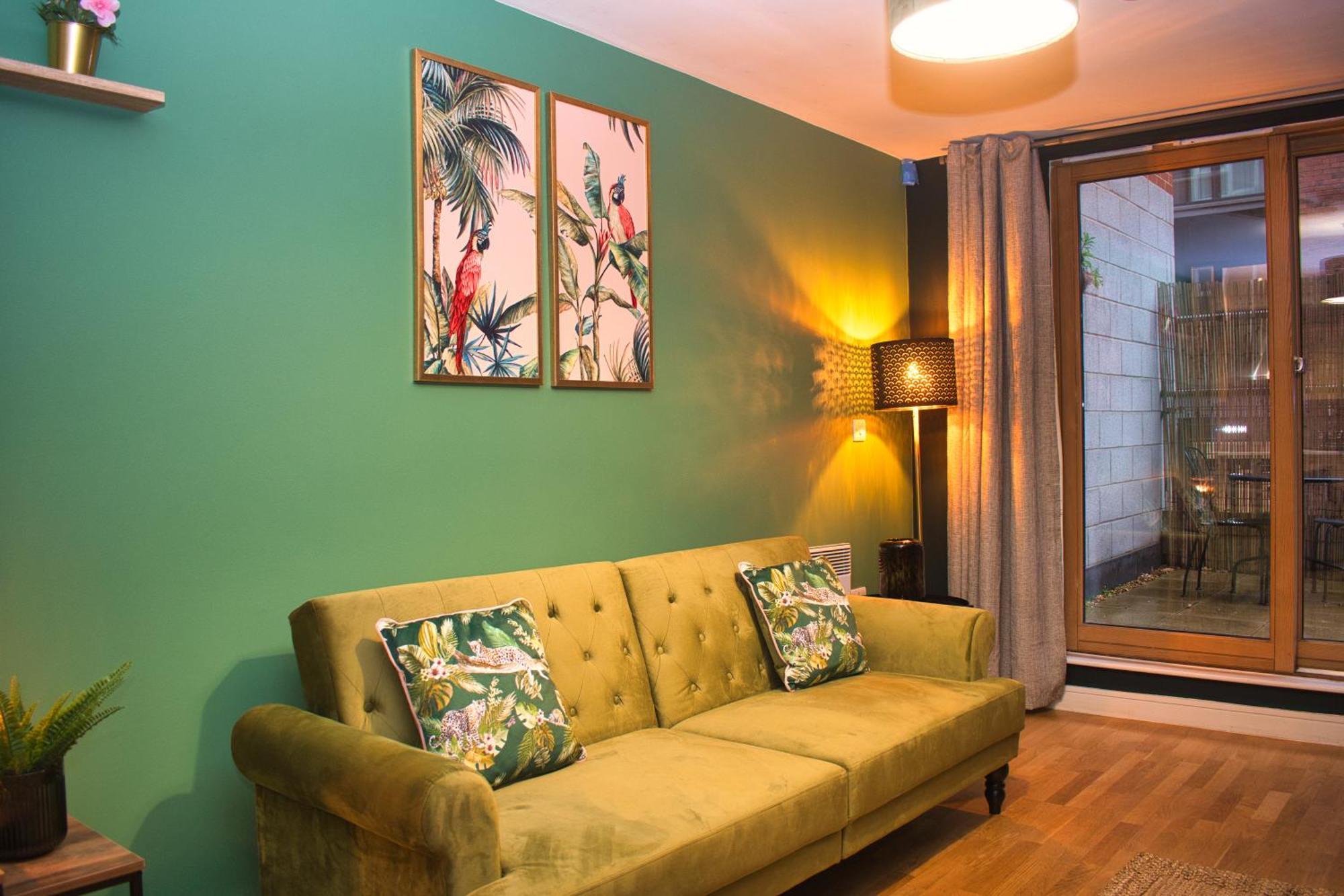 Spacious City Centre Apt - Free Parking - Ao Arena Mánchester Exterior foto