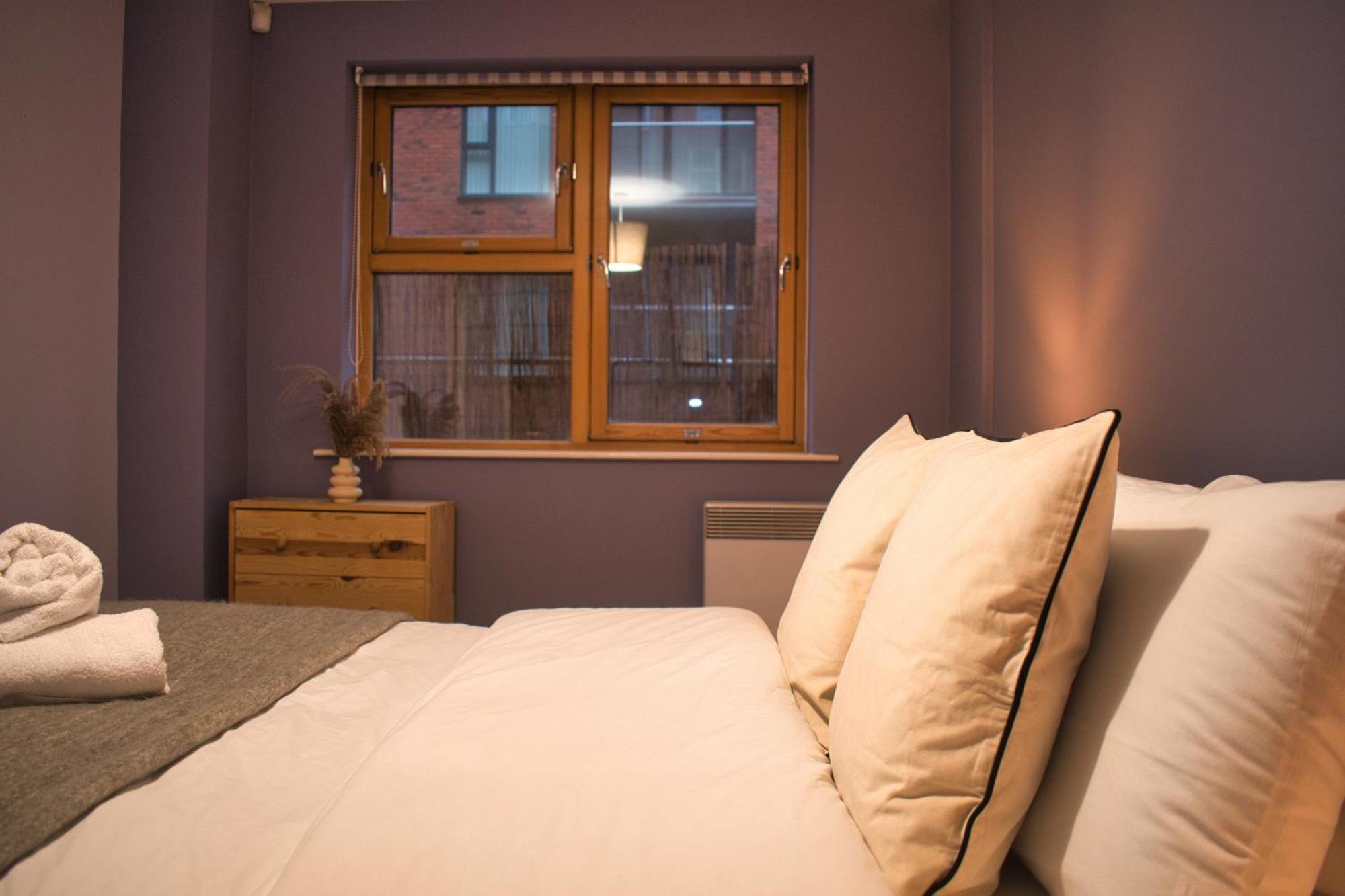 Spacious City Centre Apt - Free Parking - Ao Arena Mánchester Exterior foto