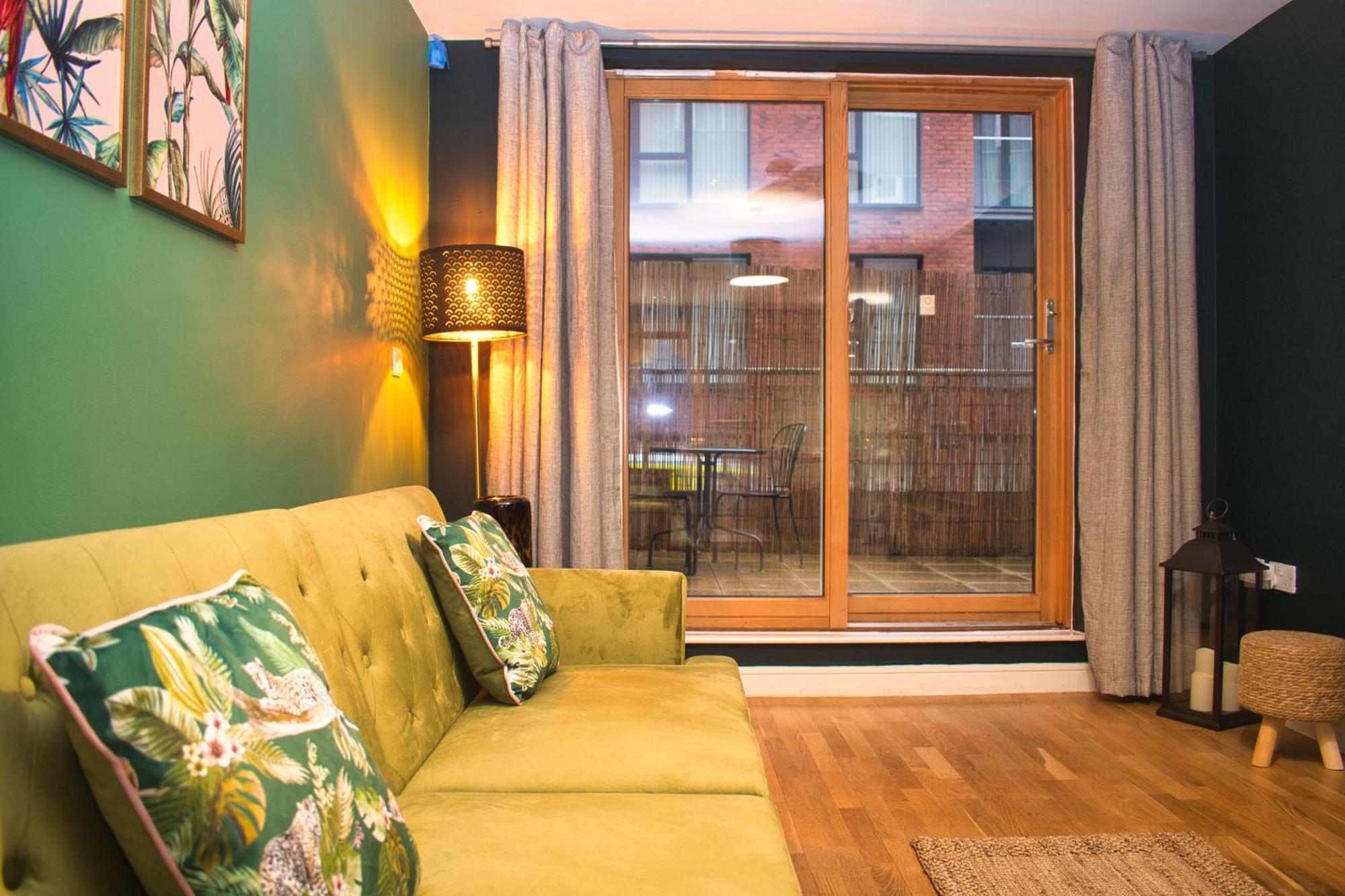 Spacious City Centre Apt - Free Parking - Ao Arena Mánchester Exterior foto